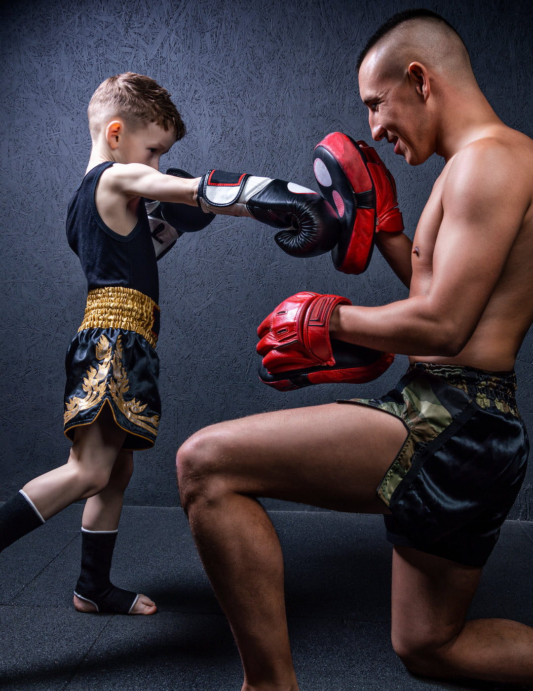 cours de boxe enfant, initier la jeunesse au self-défense et la